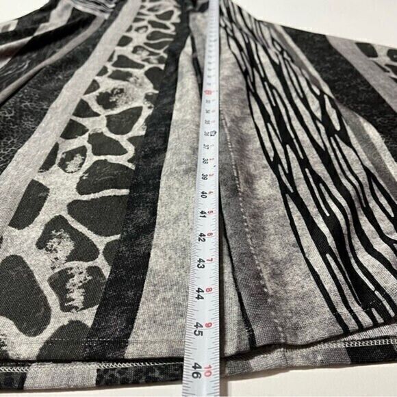 Signature By Robbie Bee Long Dress Size M Shawl Collar Animal Print‎ Black Gray - Picture 6 of 10